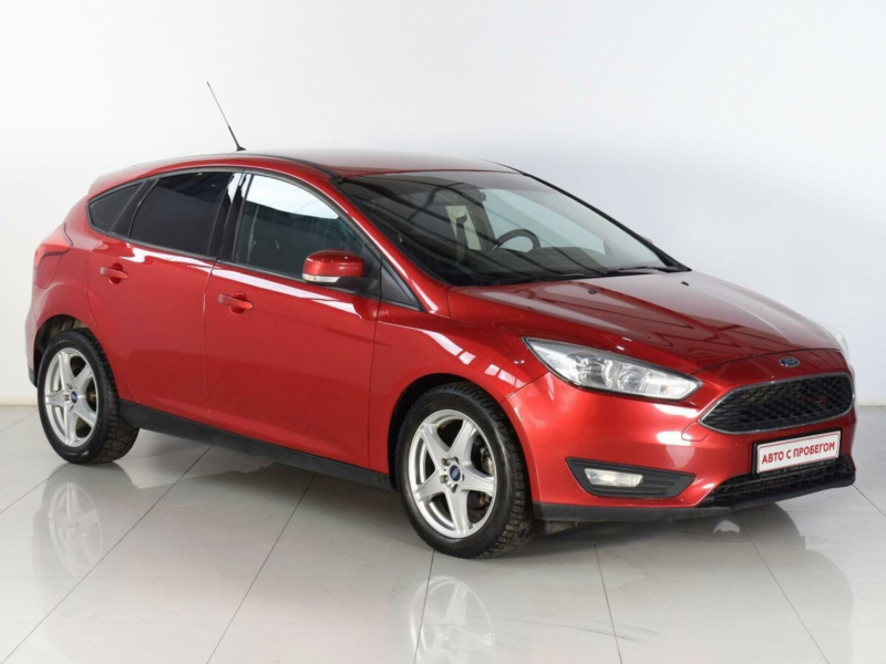 Ford Focus, III Рестайлинг 2015 с пробегом 127 800 км.