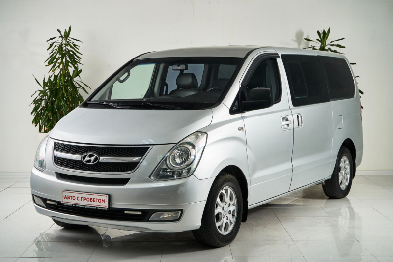 Hyundai Grand Starex, I 2010 с пробегом 147 000 км.