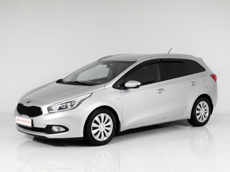 Kia Ceed, II 2013 с пробегом 118 000 км.