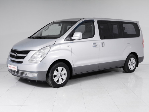 Hyundai Grand Starex, I 2010 с пробегом 156 000 км.