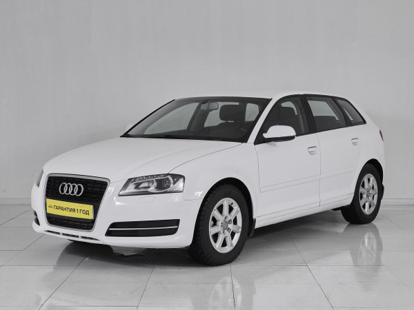 Audi A3, II (8P) Рестайлинг 2 2010 с пробегом 198 400 км.