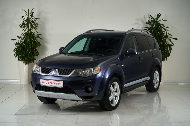 Mitsubishi Outlander, II 2008 с пробегом 160 000 км.