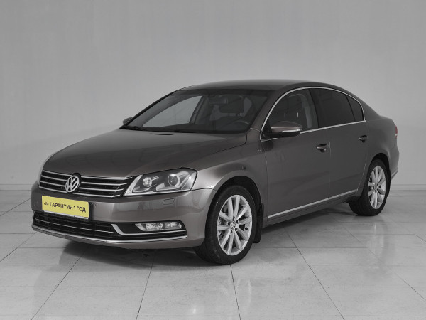 Volkswagen Passat, B7 2011 с пробегом 183 800 км.