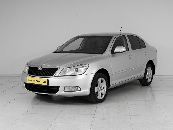 Skoda Octavia, II (A5) Рестайлинг 2011 с пробегом 185 000 км.