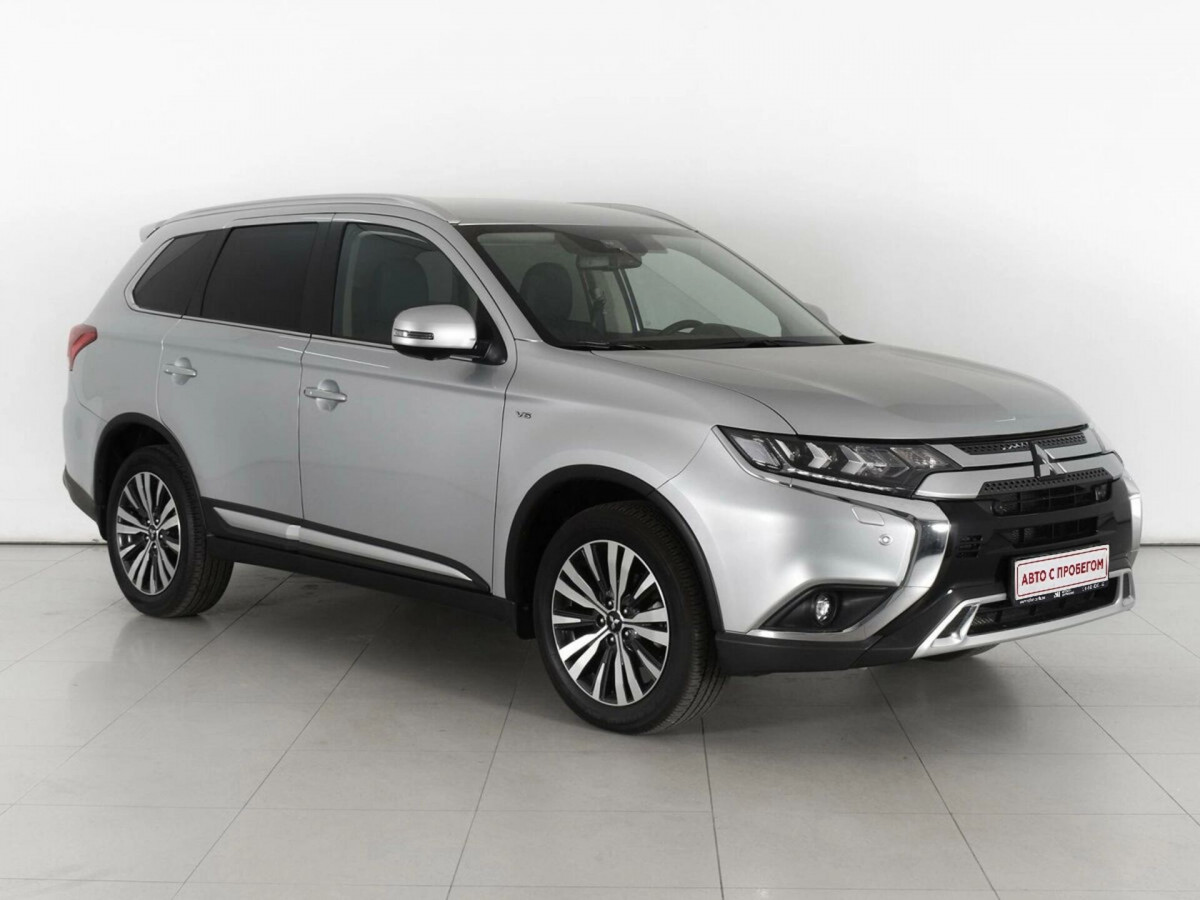 Mitsubishi Outlander, 2021 г.