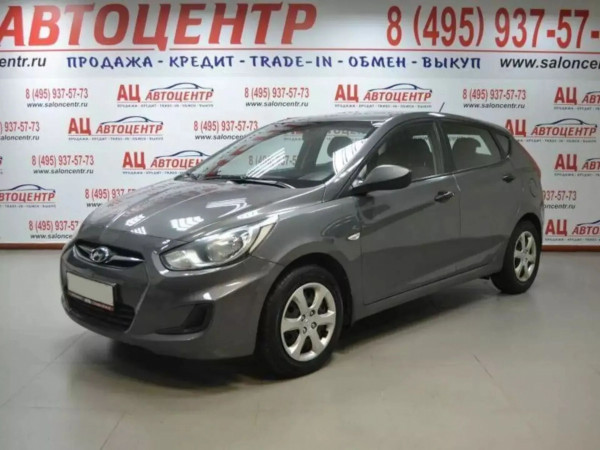 Hyundai Solaris, I 2013 с пробегом 48 000 км.