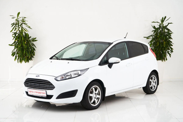 Ford Fiesta, Mk6 Рестайлинг 2018 с пробегом 39 000 км.