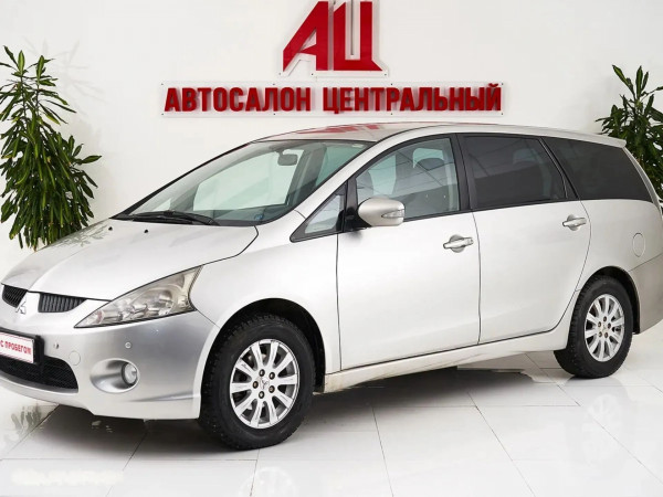 Mitsubishi Grandis 2007 с пробегом 172 000 км.