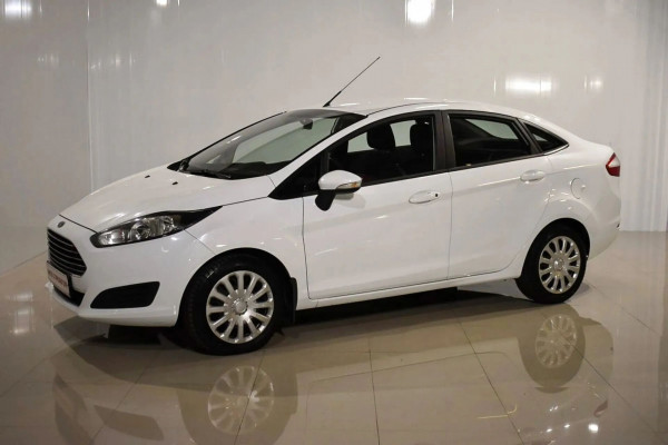 Ford Fiesta, Mk6 Рестайлинг 2016 с пробегом 46 000 км.