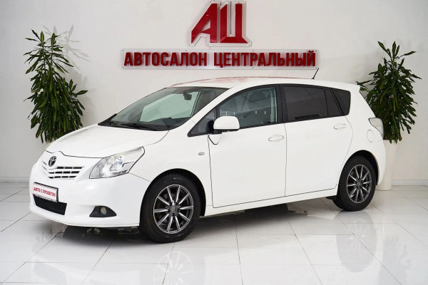 Toyota Verso, I 2011 с пробегом 88 000 км.