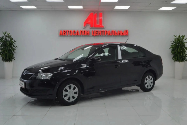 Skoda Rapid, II 2020 с пробегом 12 600 км.