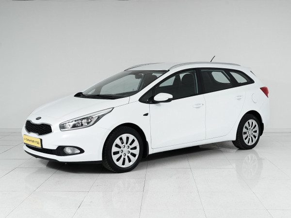 Kia Ceed, II 2013 с пробегом 140 600 км.