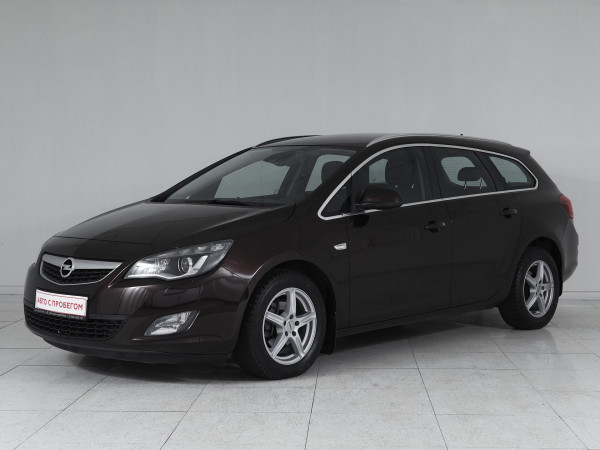 Opel Astra, J 2011 с пробегом 179 600 км.