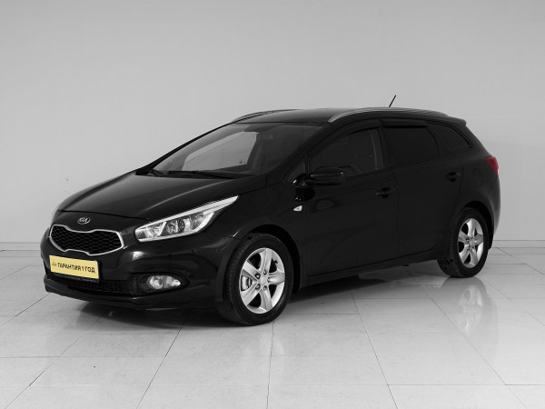 Kia Ceed, II 2013 с пробегом 139 600 км.