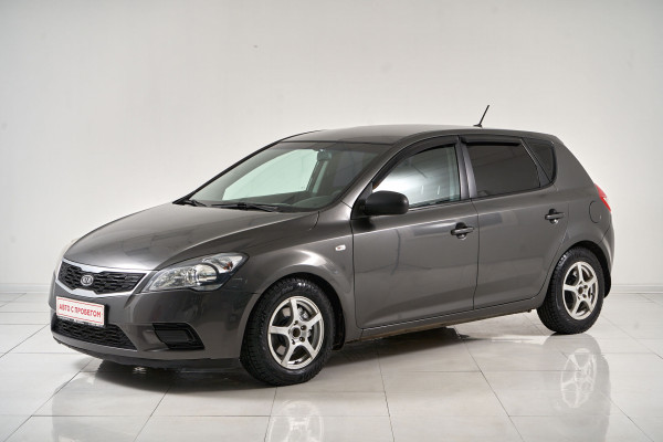 Kia Ceed, I Рестайлинг 2011 с пробегом 102 000 км.