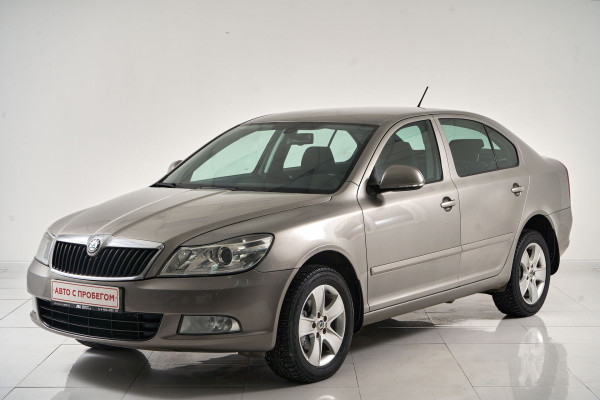 Skoda Octavia, II (A5) Рестайлинг 2012 с пробегом 87 000 км.