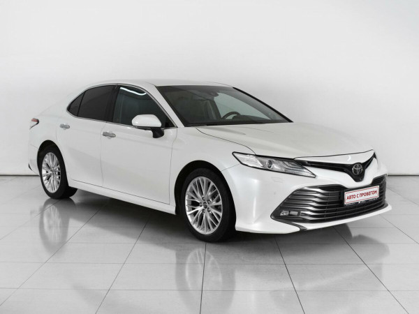 Toyota Camry, 2019 г.