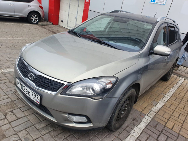 Kia Ceed, I Рестайлинг 2011 с пробегом 121 000 км.