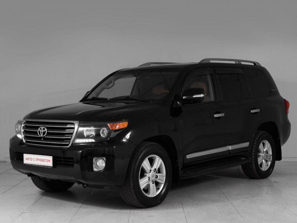 Toyota Land Cruiser, 200 Series Рестайлинг 1 2014 с пробегом 165 000 км.