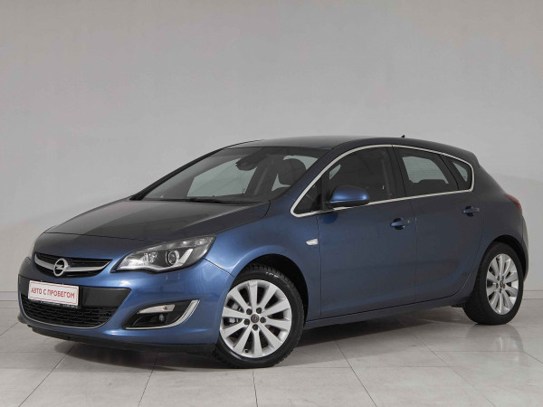 Opel Astra, J Рестайлинг 2014 с пробегом 157 800 км.
