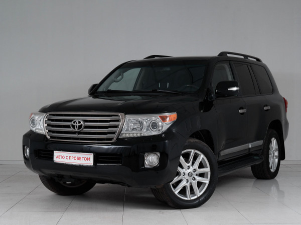 Toyota Land Cruiser, 200 Series Рестайлинг 1 2013 с пробегом 174 000 км.