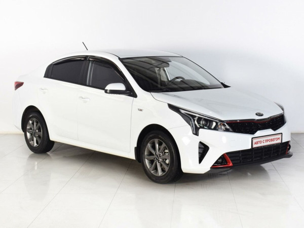 Kia Rio, IV Рестайлинг 2021 с пробегом 14 277 км.