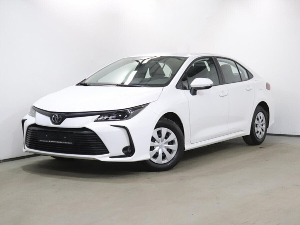 Toyota Camry, VIII (XV70) Рестайлинг 2021 с пробегом 5 500 км.