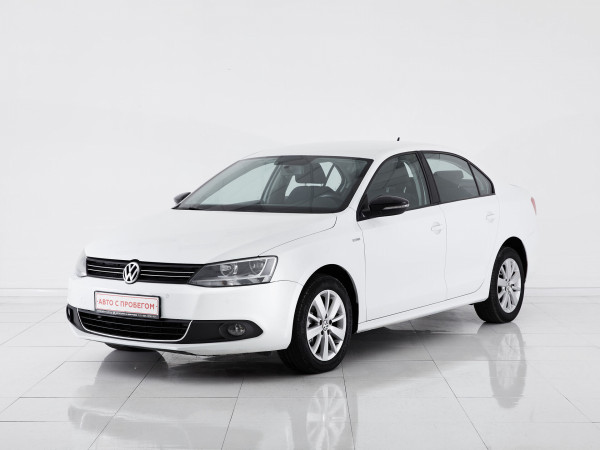 Volkswagen Jetta, VI 2013 с пробегом 157 200 км.