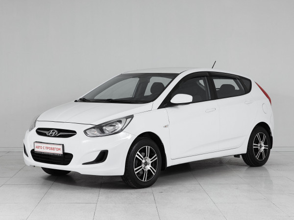 Hyundai Solaris, I 2013 с пробегом 157 300 км.