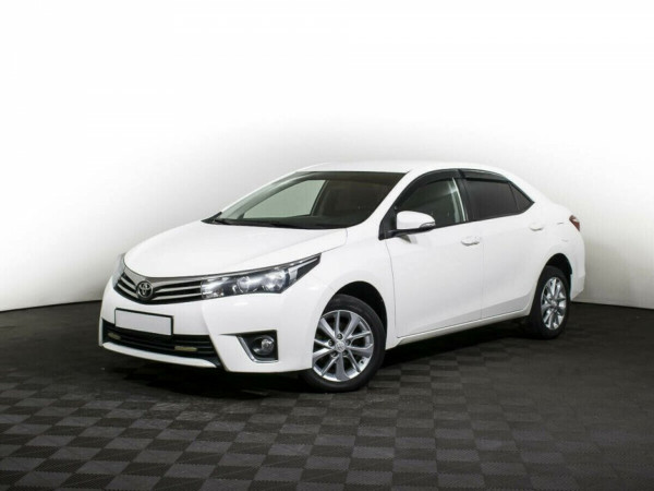Toyota Corolla, XI (E160, E170, E180) Рестайлинг 1 2015 с пробегом 80 000 км.