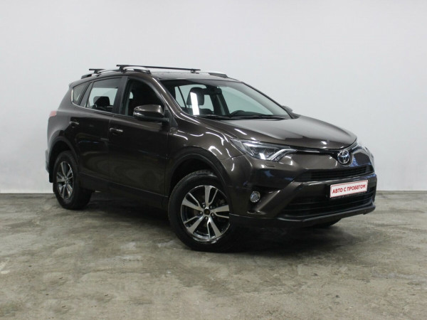 Toyota RAV4, IV (XA40) Рестайлинг 2018 с пробегом 55 137 км.