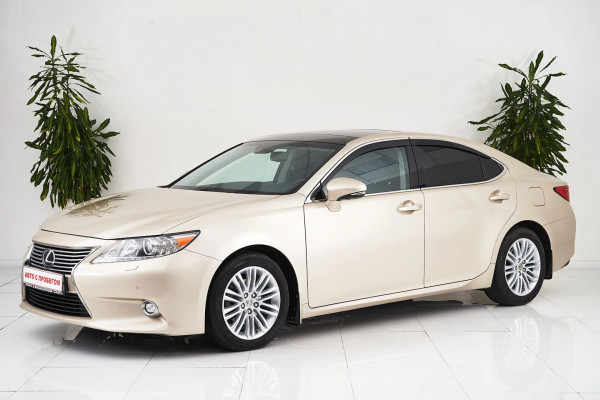 Lexus ES, VI 2014 с пробегом 87 000 км.