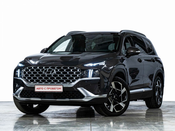 Hyundai Santa Fe, IV Рестайлинг 2021 с пробегом 17 600 км.