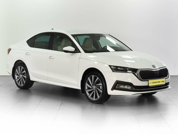 Skoda Octavia, IV (A8) 2021 с пробегом 15 600 км.