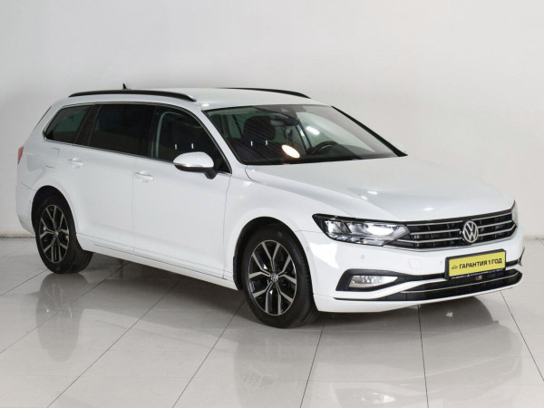 Volkswagen Passat, B8 Рестайлинг 2020 с пробегом 35 600 км.