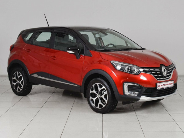 Renault Kaptur, I Рестайлинг 2021 с пробегом 13 500 км.