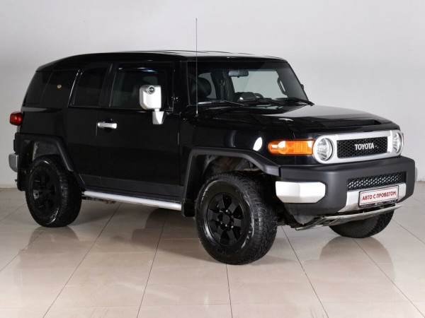Toyota FJ Cruiser, I 2007 с пробегом 156 600 км.