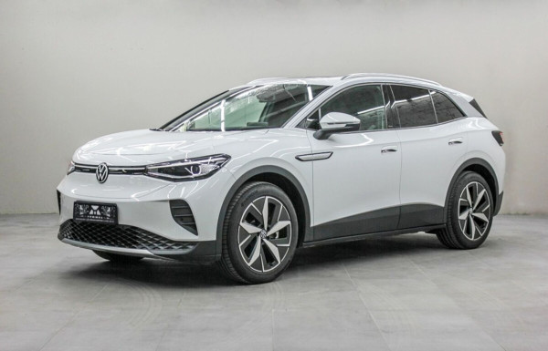 Volkswagen ID.4, I 2023 с пробегом 1 800 км.