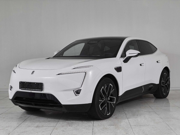 Avatr 11, I 2023 с пробегом 40 км.