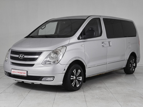 Hyundai Grand Starex, I 2010 с пробегом 261 000 км.