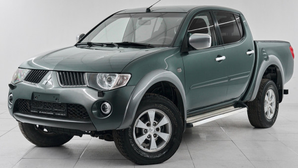 Mitsubishi L200, IV 2008 с пробегом 176 400 км.