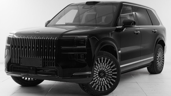 Zeekr 9X, I 2025 с пробегом 32 км.