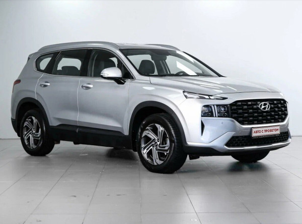 Hyundai Santa Fe, IV Рестайлинг 2022 с пробегом 40 666 км.