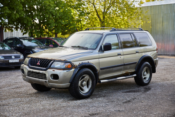 Mitsubishi Montero Sport, 2000 г.