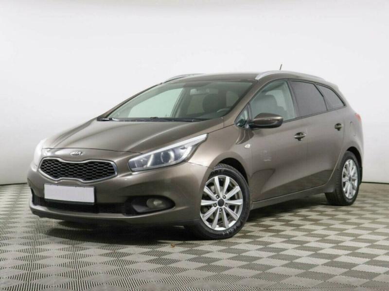 Kia Ceed, II 2012 с пробегом 99 036 км.