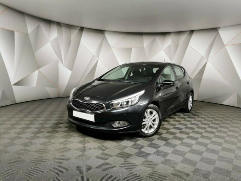 Kia Ceed, II 2013 с пробегом 96 430 км.