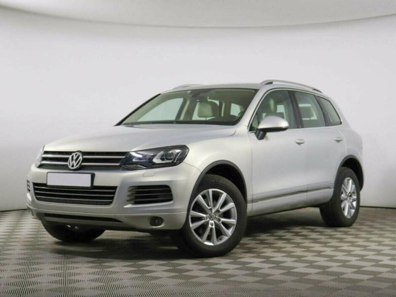 Volkswagen Touareg, II 2012 с пробегом 112 000 км.