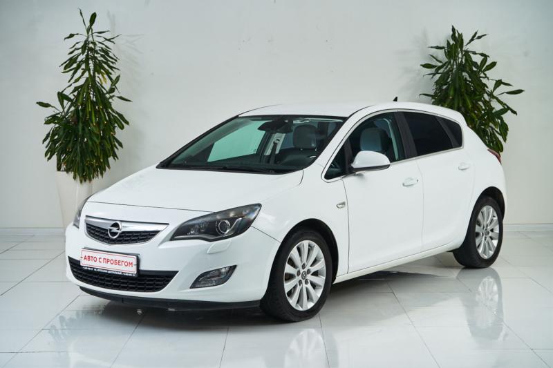 Opel Astra, J 2011 с пробегом 125 000 км.