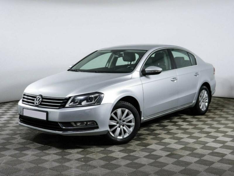 Volkswagen Passat, B7 2011 с пробегом 136 000 км.