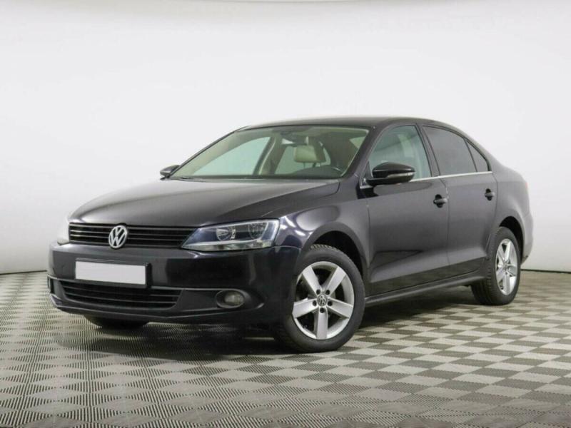 Volkswagen Jetta, VI 2014 с пробегом 89 000 км.